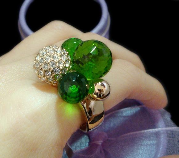 LUXURY GREEN SWAROVSKI CRYSTALS COCKTAIL RING ROSE GOLD PLATED